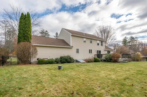 38 Mallard Point Merrimack NH 03054