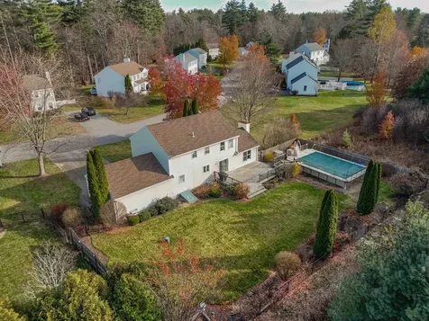 38 Mallard Point Merrimack NH 03054