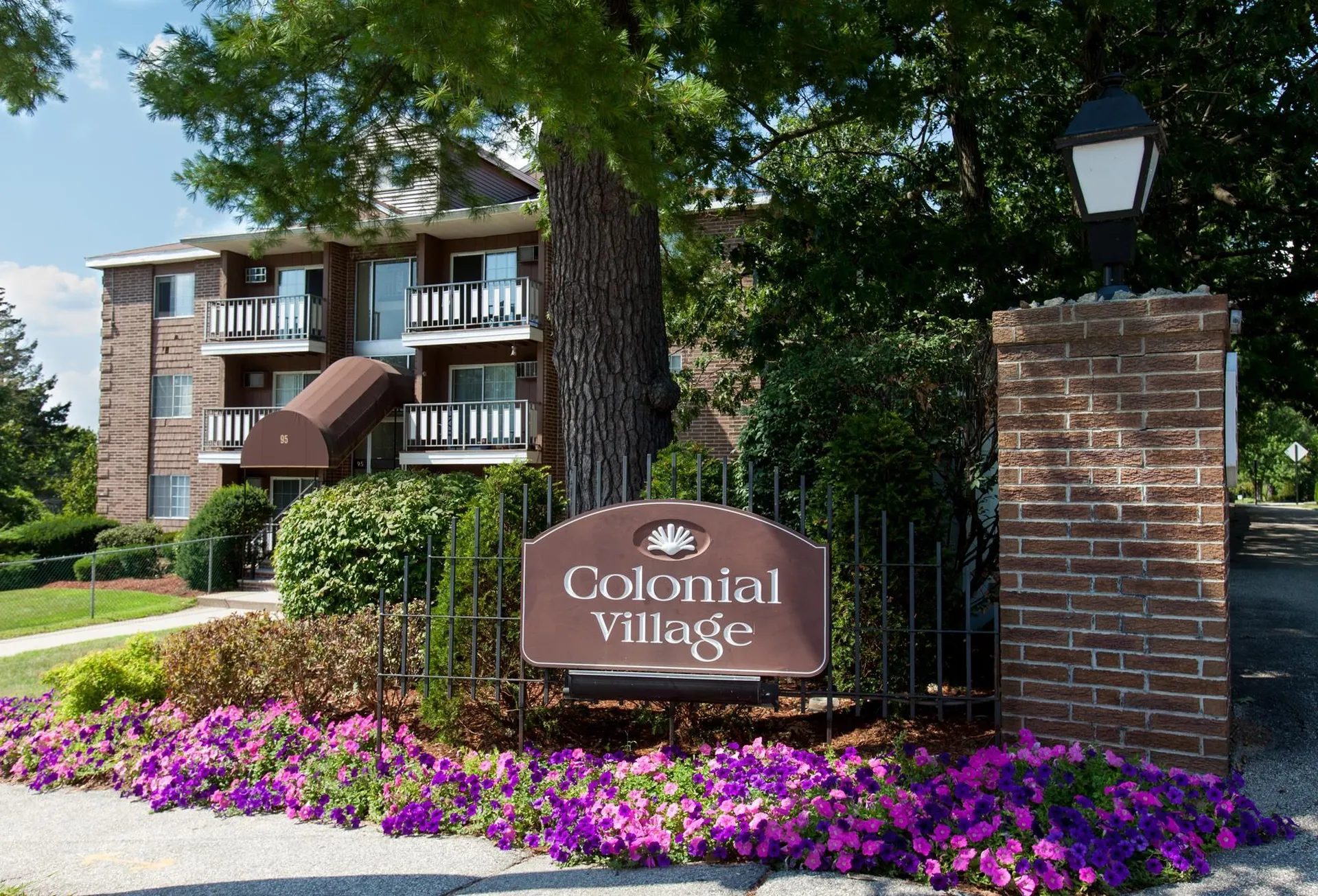 21 West River Drive Manchester NH 03104