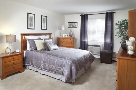 21 West River Drive Manchester NH 03104