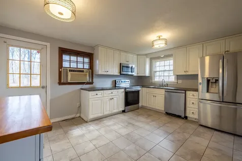 56 Bedard Avenue Derry NH 03038