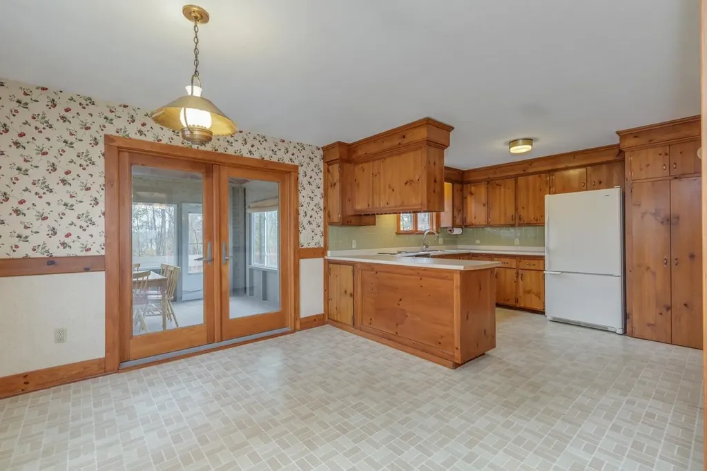 380 Woodcrest Court Manchester NH 03109