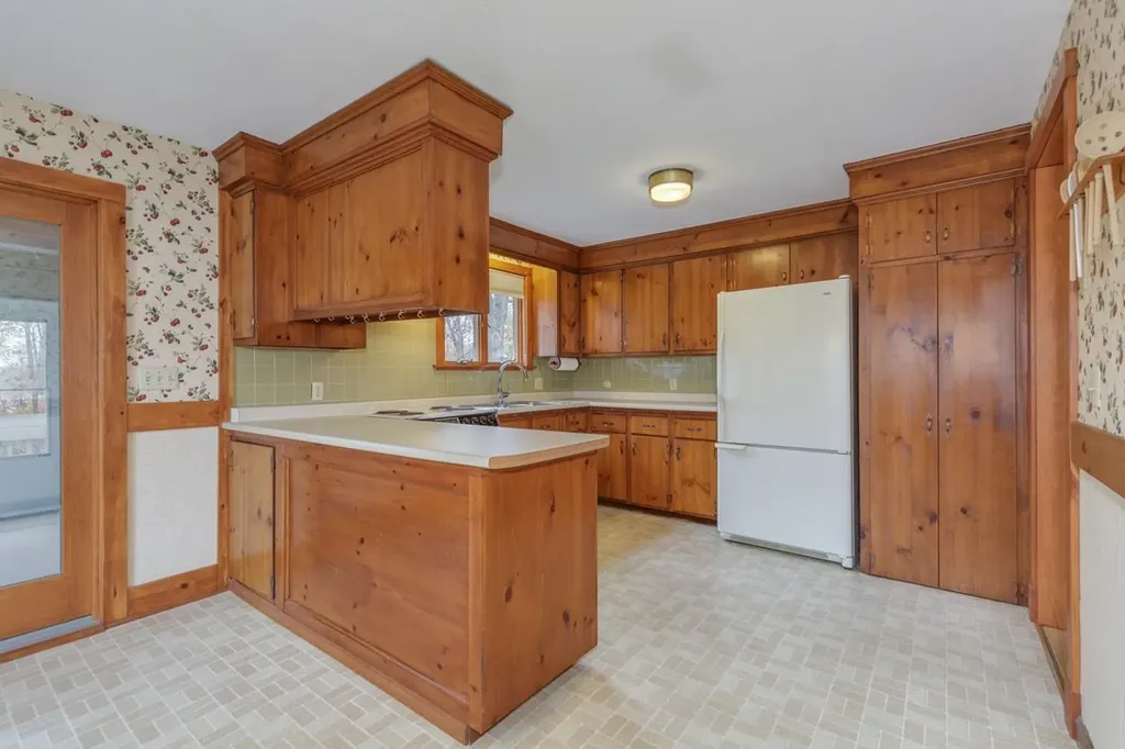 380 Woodcrest Court Manchester NH 03109