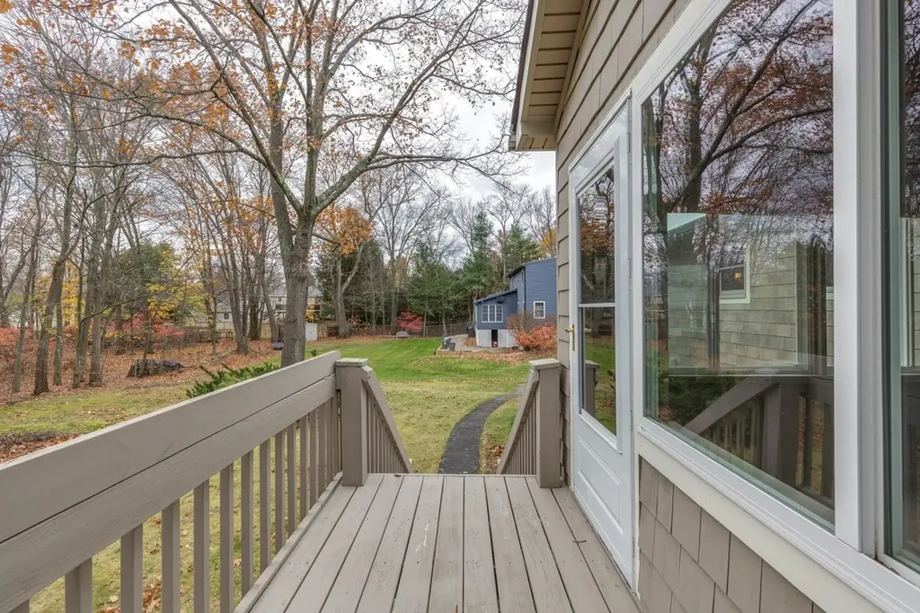 380 Woodcrest Court Manchester NH 03109