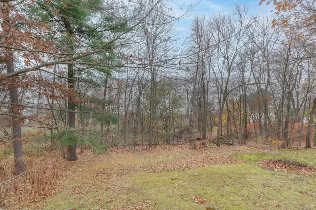 380 Woodcrest Court Manchester NH 03109