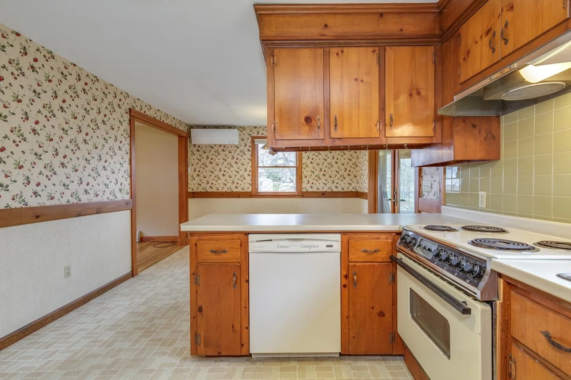 380 Woodcrest Court Manchester NH 03109