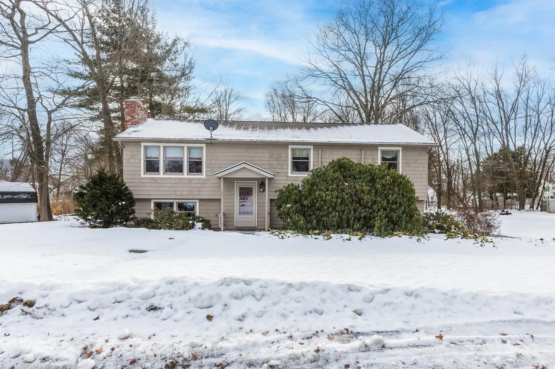 380 Woodcrest Court Manchester NH 03109