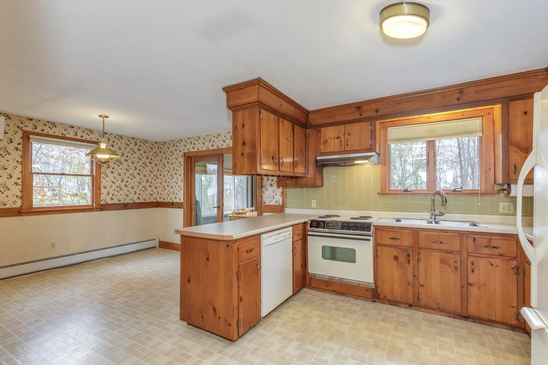 380 Woodcrest Court Manchester NH 03109