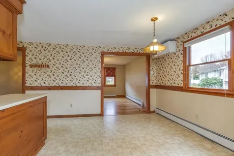 380 Woodcrest Court Manchester NH 03109