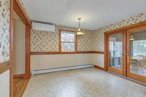 380 Woodcrest Court Manchester NH 03109