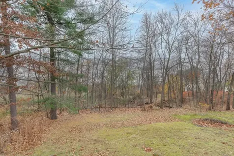 380 Woodcrest Court Manchester NH 03109