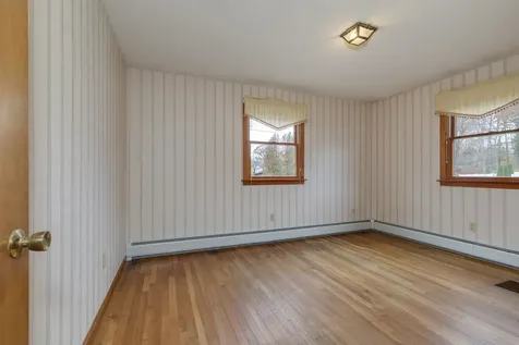 380 Woodcrest Court Manchester NH 03109