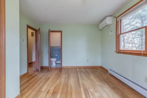 380 Woodcrest Court Manchester NH 03109