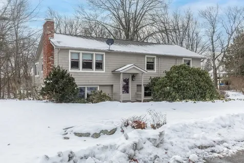 380 Woodcrest Court Manchester NH 03109