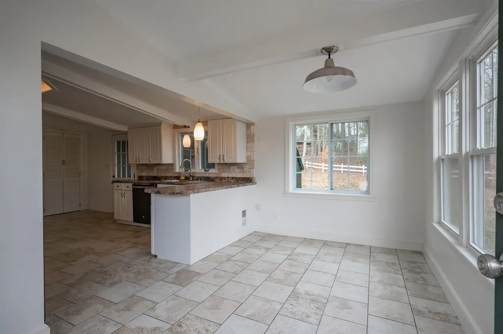 94 Lakeshore Drive Northwood NH 03261