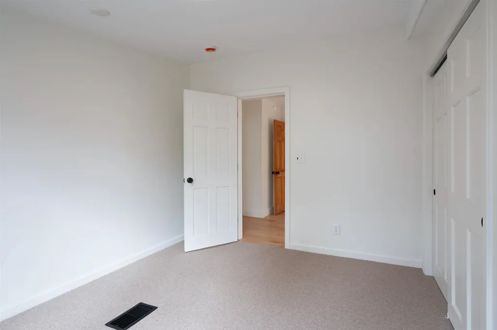 94 Lakeshore Drive Northwood NH 03261