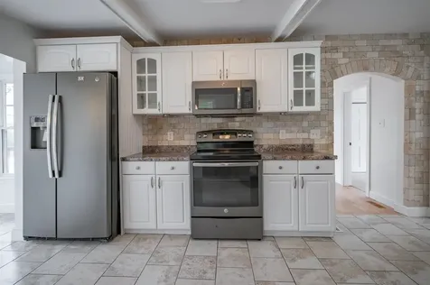 94 Lakeshore Drive Northwood NH 03261