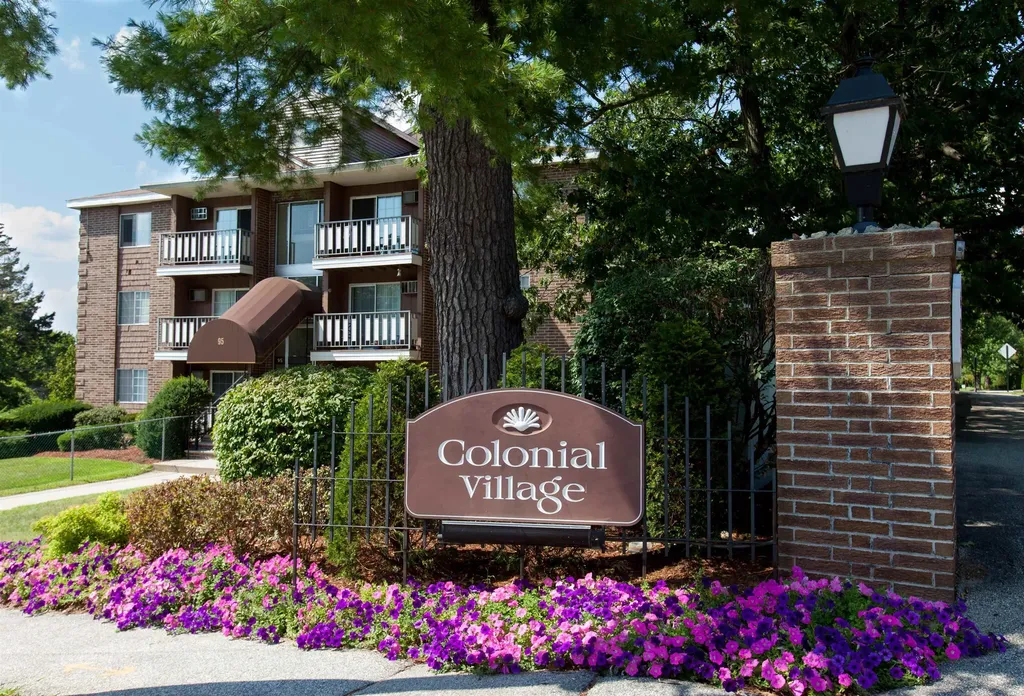 106 West River Drive Manchester NH 03104