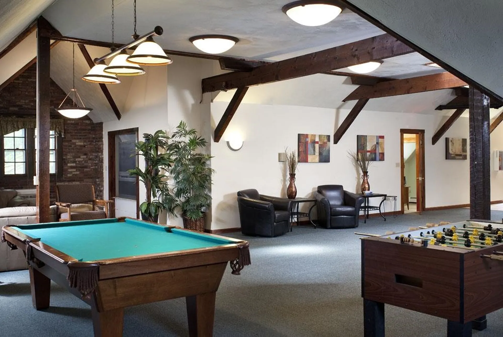 106 West River Drive Manchester NH 03104