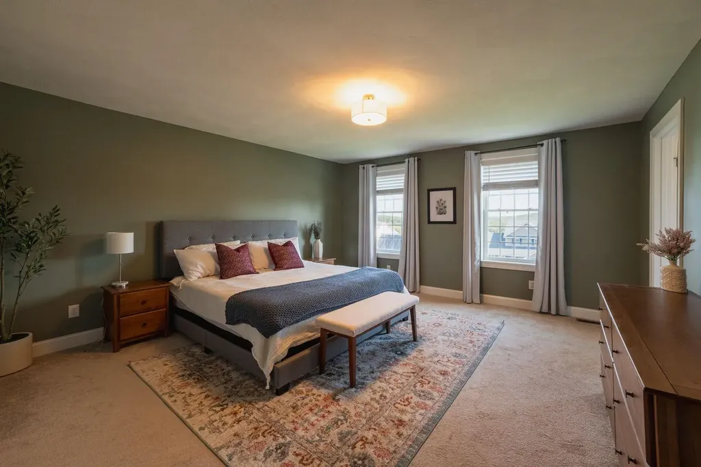 135 Brookview Drive Hooksett NH 03106