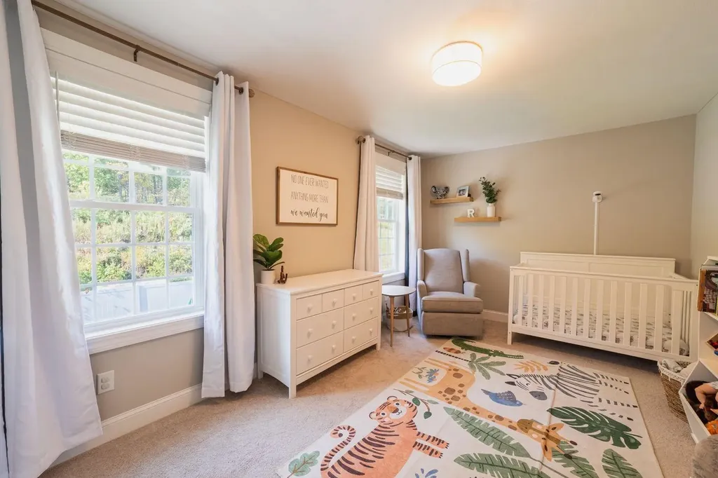 135 Brookview Drive Hooksett NH 03106