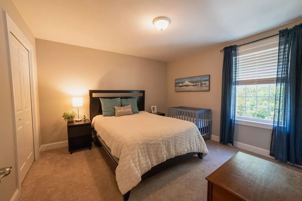 135 Brookview Drive Hooksett NH 03106