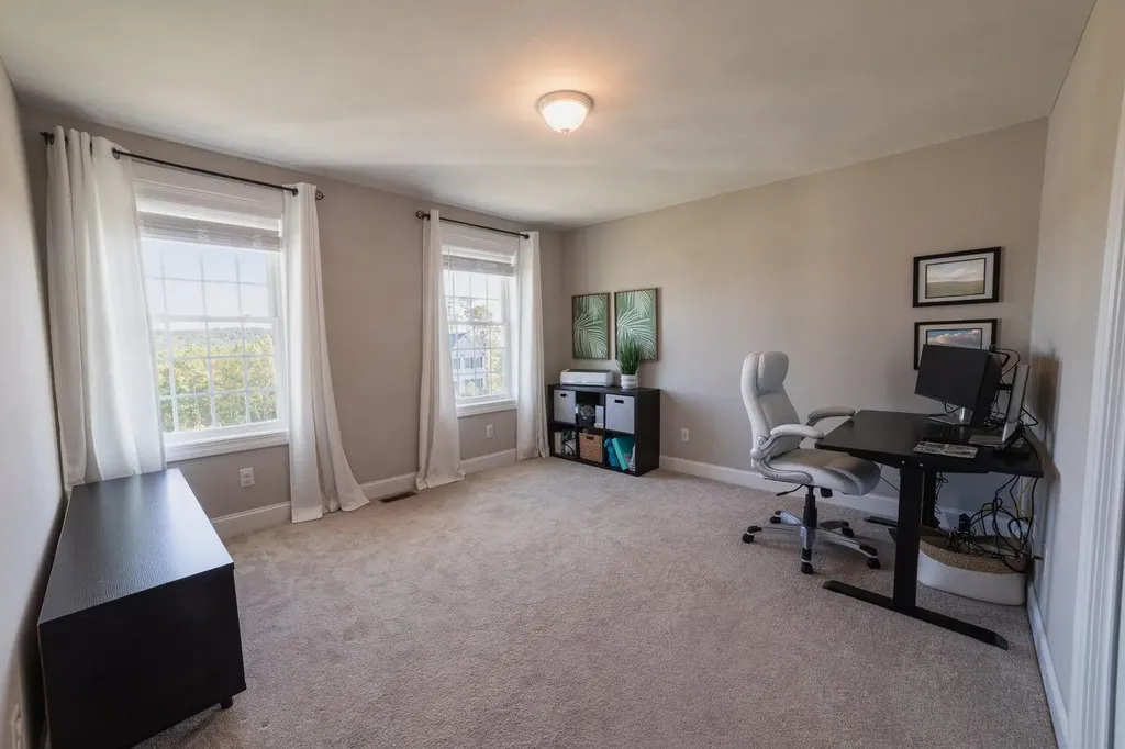 135 Brookview Drive Hooksett NH 03106