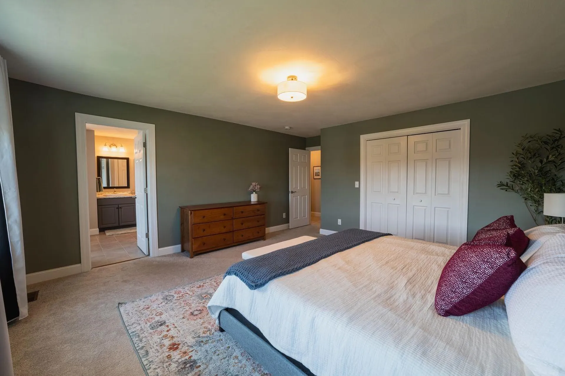 135 Brookview Drive Hooksett NH 03106