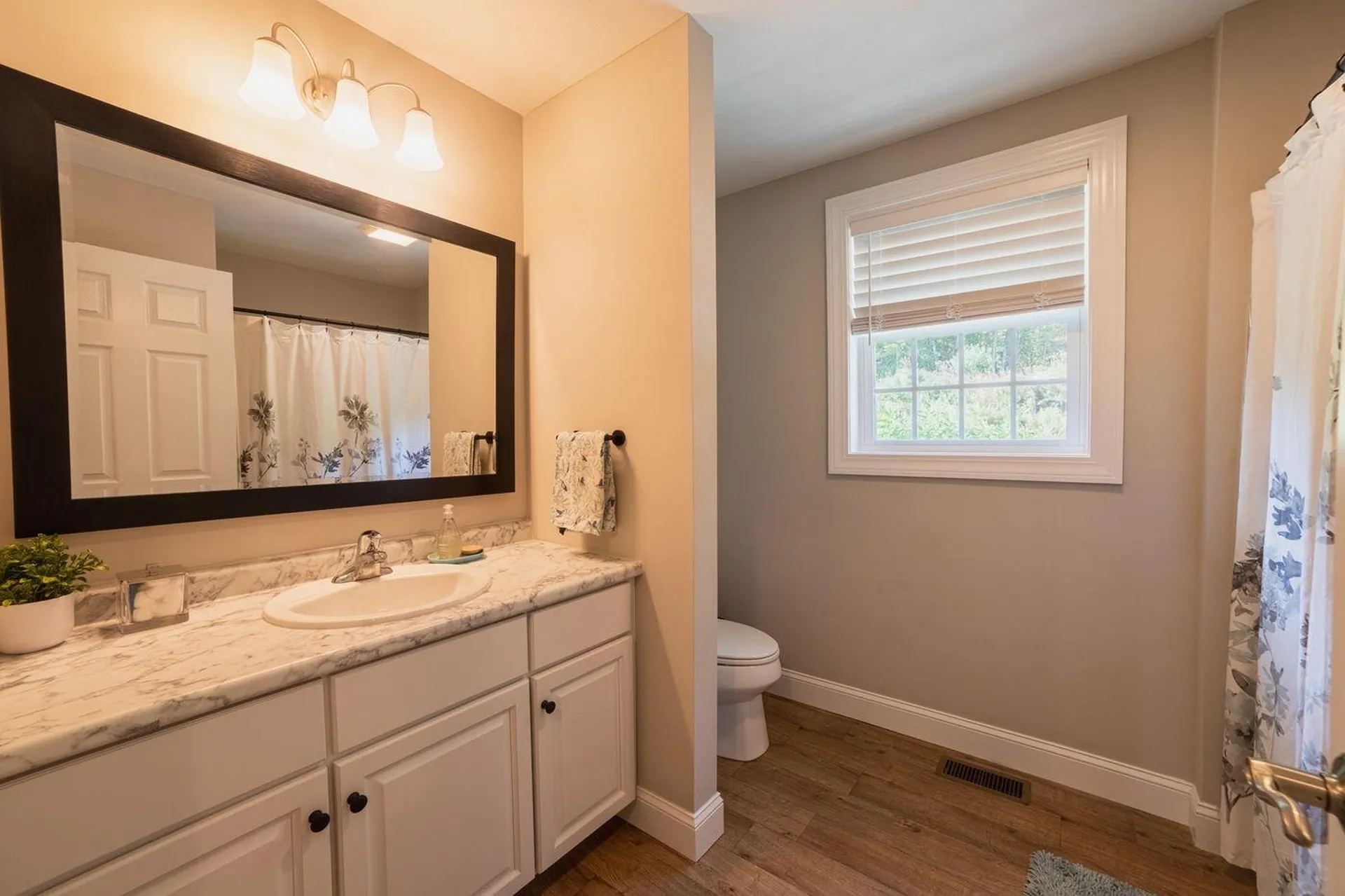 135 Brookview Drive Hooksett NH 03106