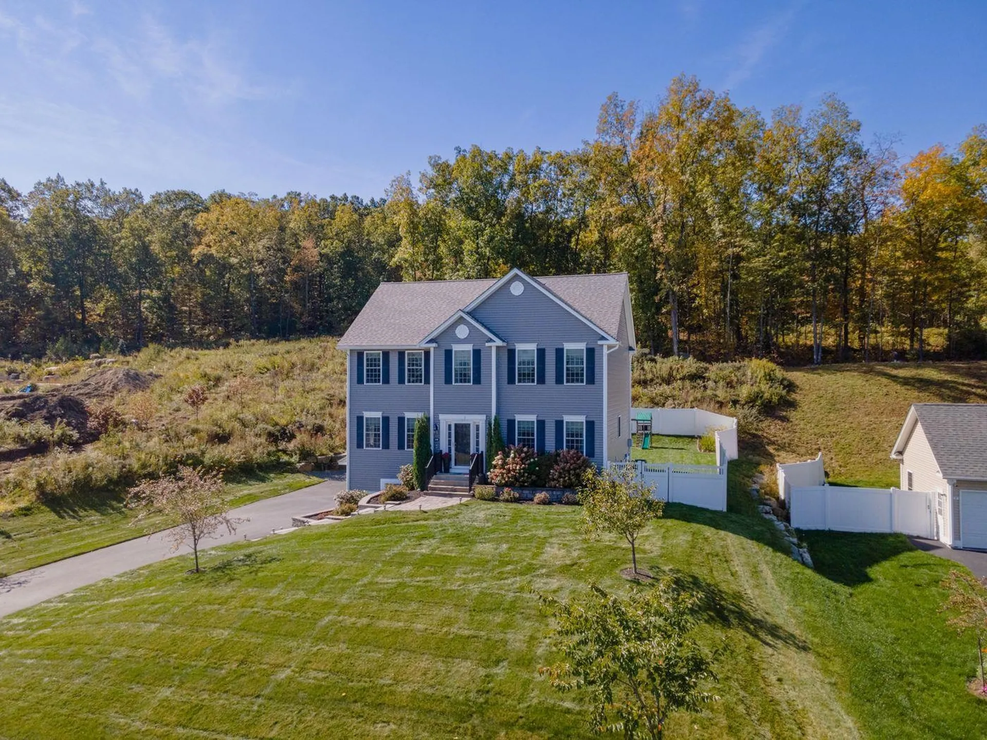 135 Brookview Drive Hooksett NH 03106