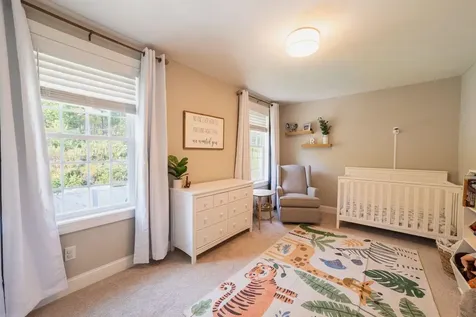 135 Brookview Drive Hooksett NH 03106