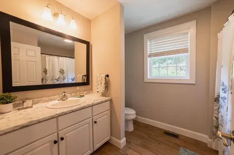 135 Brookview Drive Hooksett NH 03106