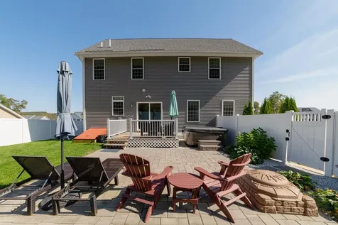 135 Brookview Drive Hooksett NH 03106