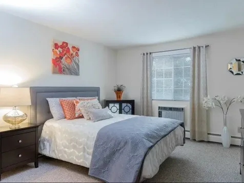 25 Greenview Drive Manchester NH 03102