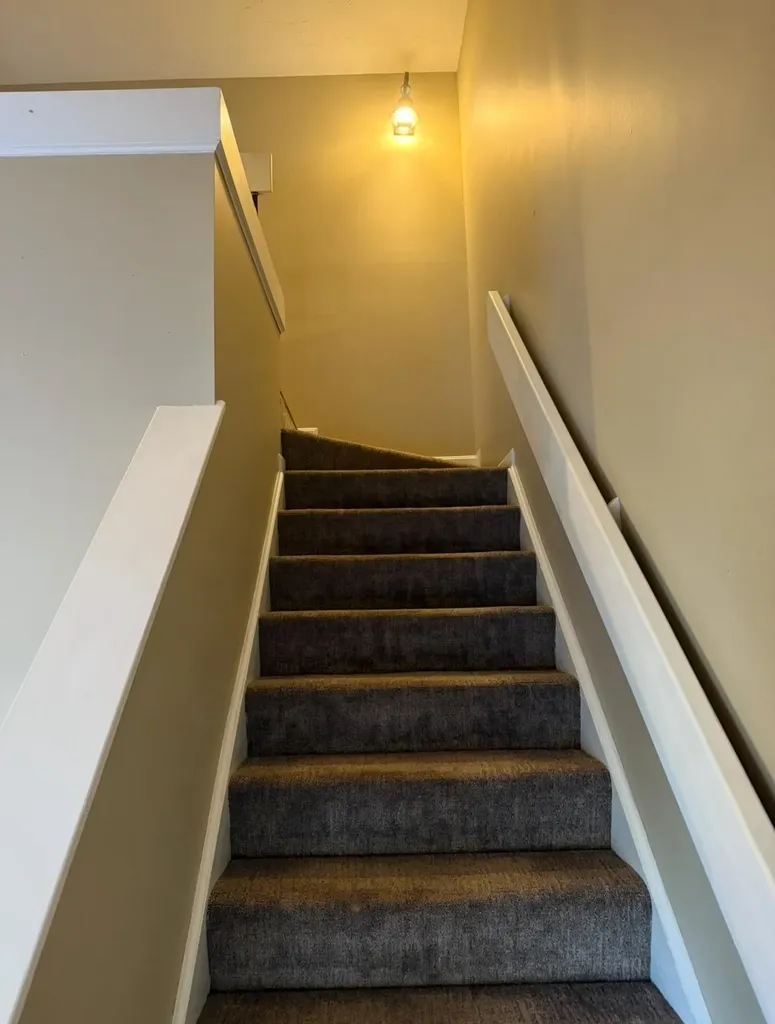 5 Tsienneto Road Derry NH 03038