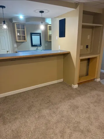 5 Tsienneto Road Derry NH 03038