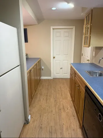 5 Tsienneto Road Derry NH 03038