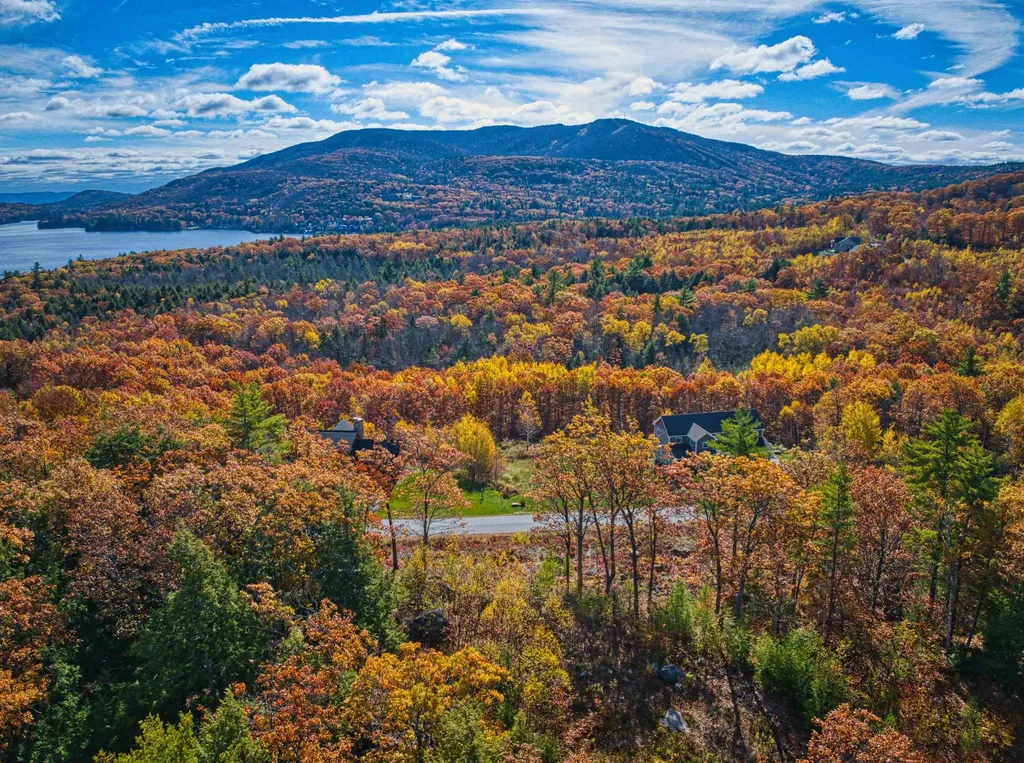 30 Greystone Lane Newbury NH 03255