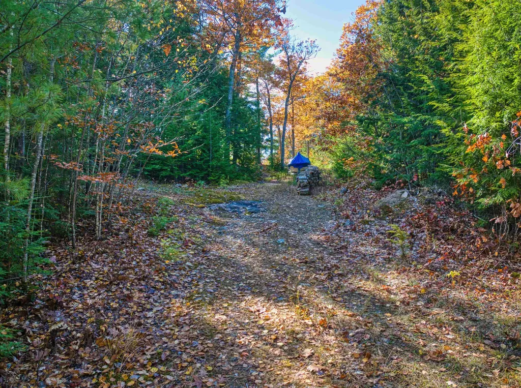 30 Greystone Lane Newbury NH 03255