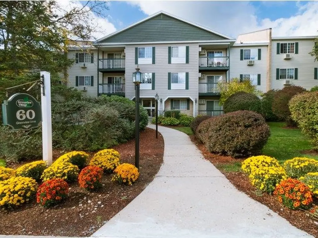 55 Greenview Drive Manchester NH 03102