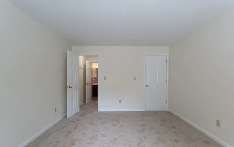 55 Greenview Drive Manchester NH 03102