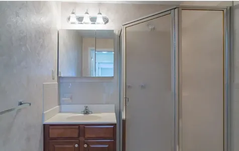 55 Greenview Drive Manchester NH 03102