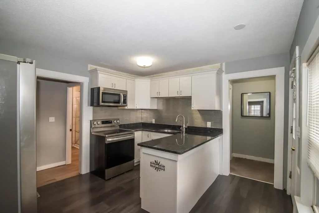 10 Auburn Road Londonderry NH 03053