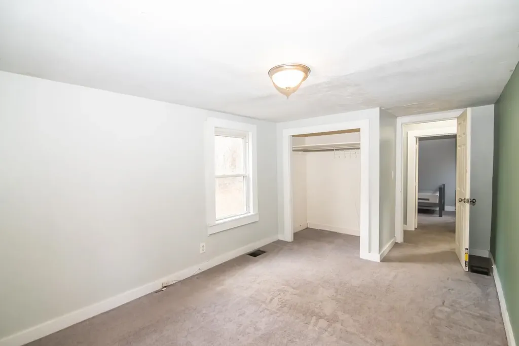 10 Auburn Road Londonderry NH 03053