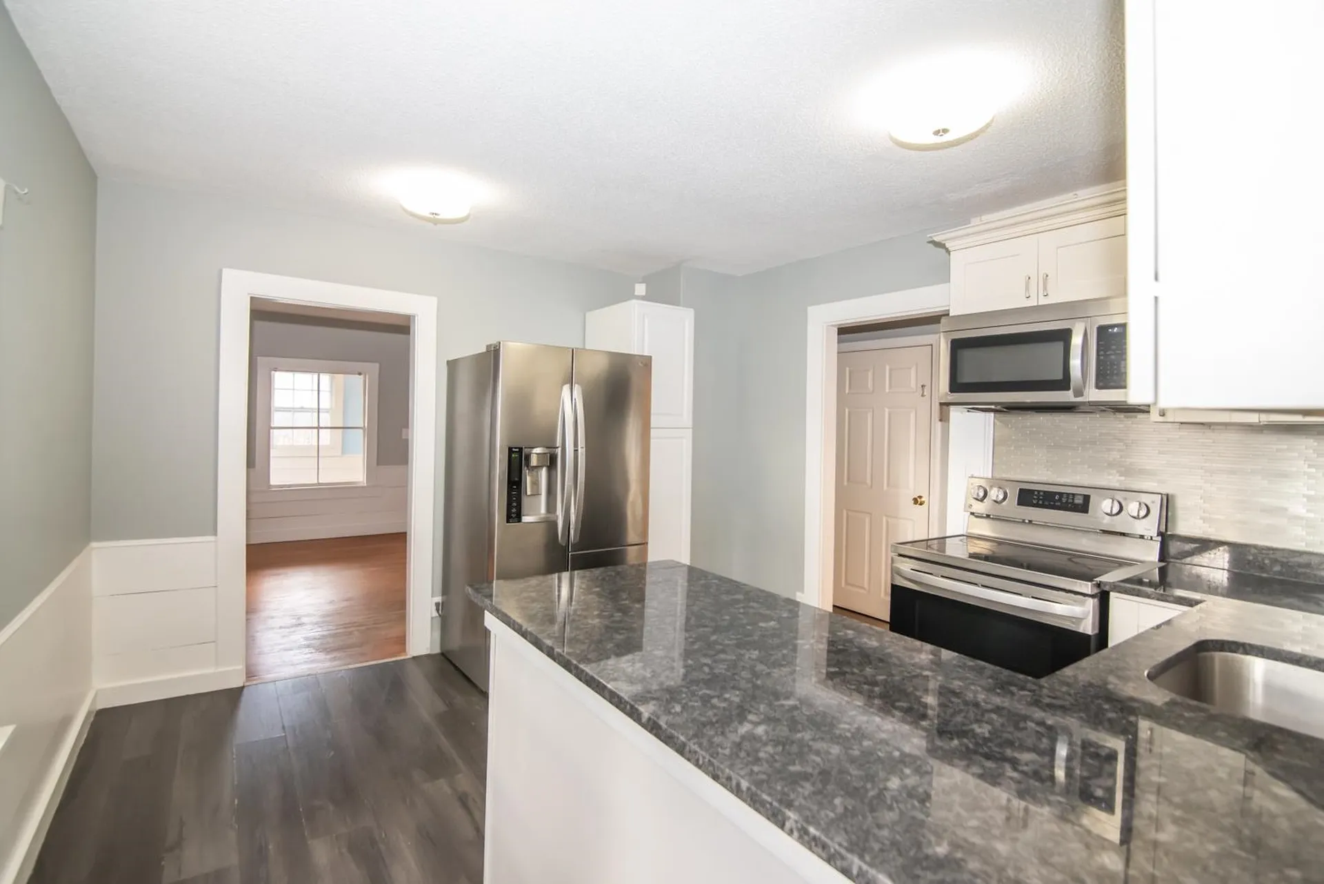 10 Auburn Road Londonderry NH 03053