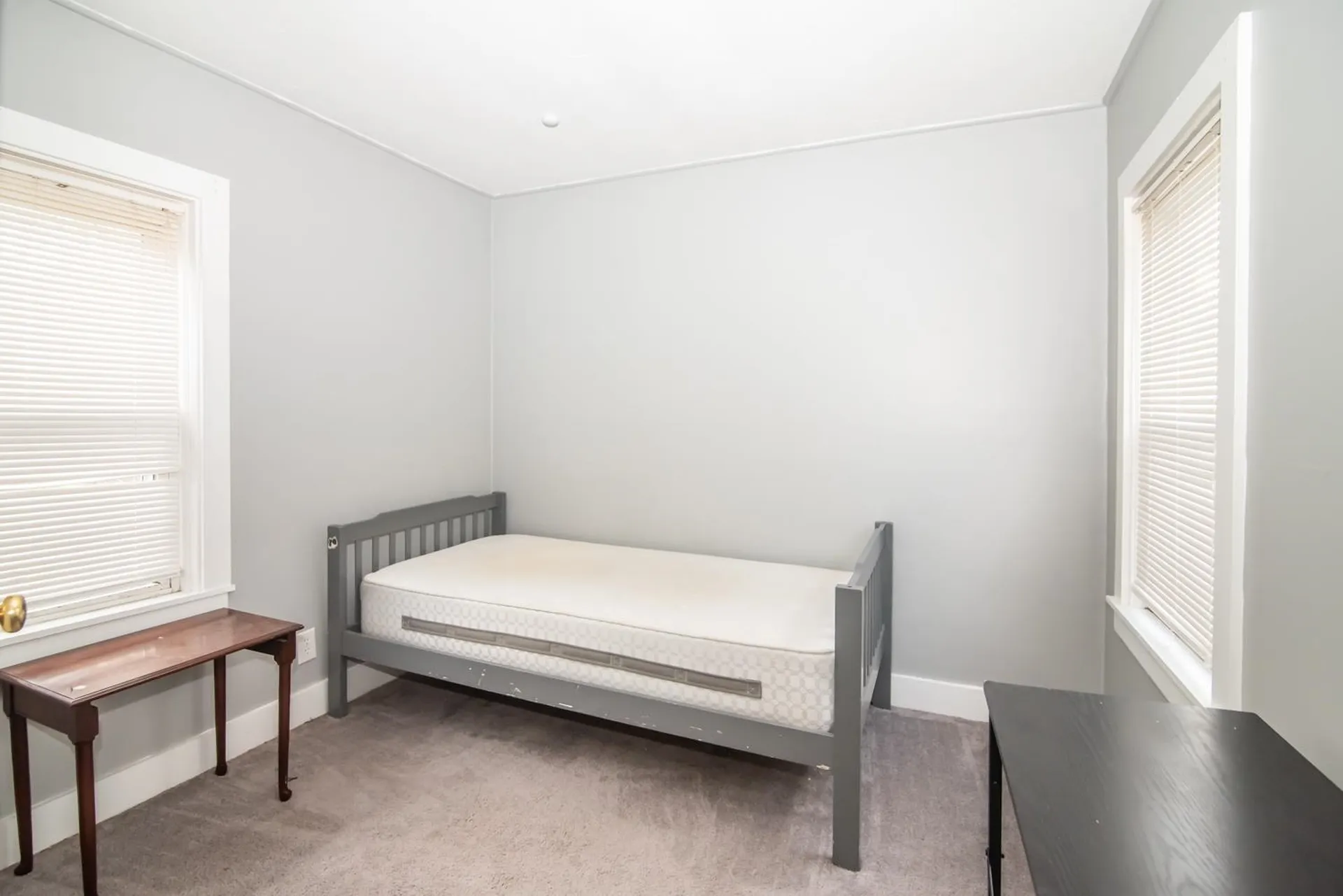 10 Auburn Road Londonderry NH 03053