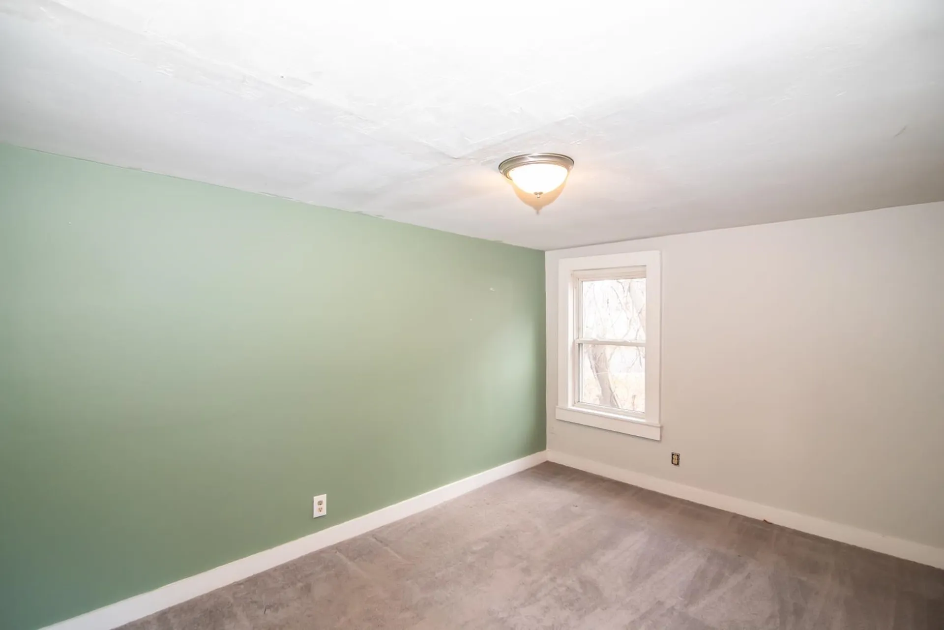 10 Auburn Road Londonderry NH 03053