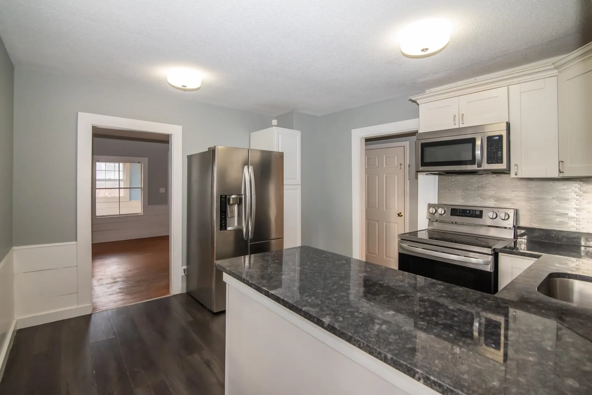 10 Auburn Road Londonderry NH 03053