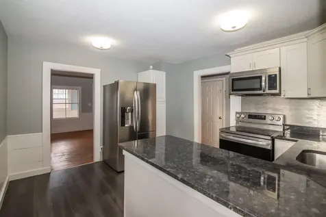 10 Auburn Road Londonderry NH 03053