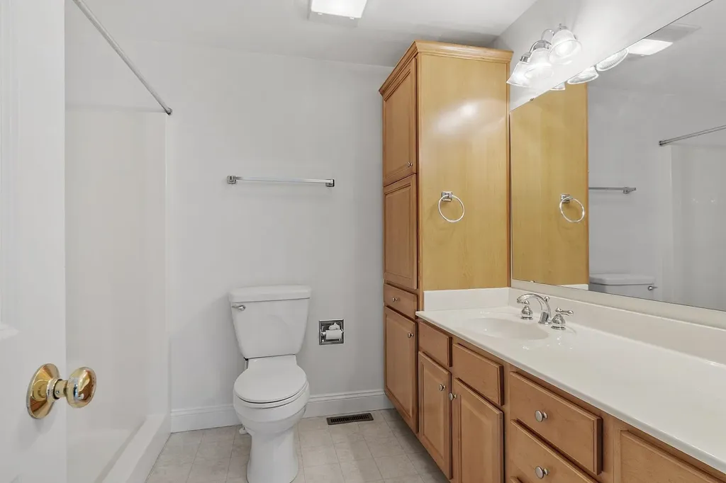 13 Autumn Lane Hampstead NH 03826